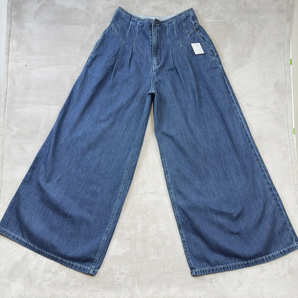 Free People We The Free Wide Leg Pleated Jeans Blue Denim Size 27 NWT - Picture 2 of 12